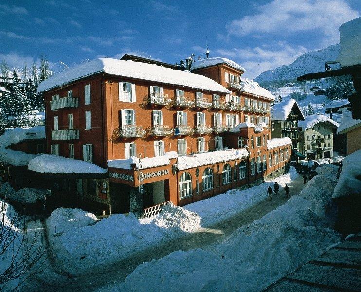 Concordia Parc Hotel コルティーナ・ダンペッツォ エクステリア 写真